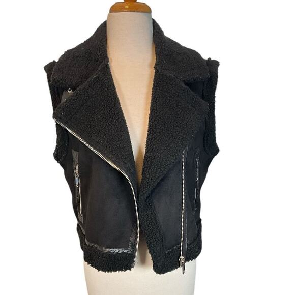 Mark Edwards Studios Sherpa Lined Faux Leather Vest Size Small Black/Silver NWT - Picture 12 of 12